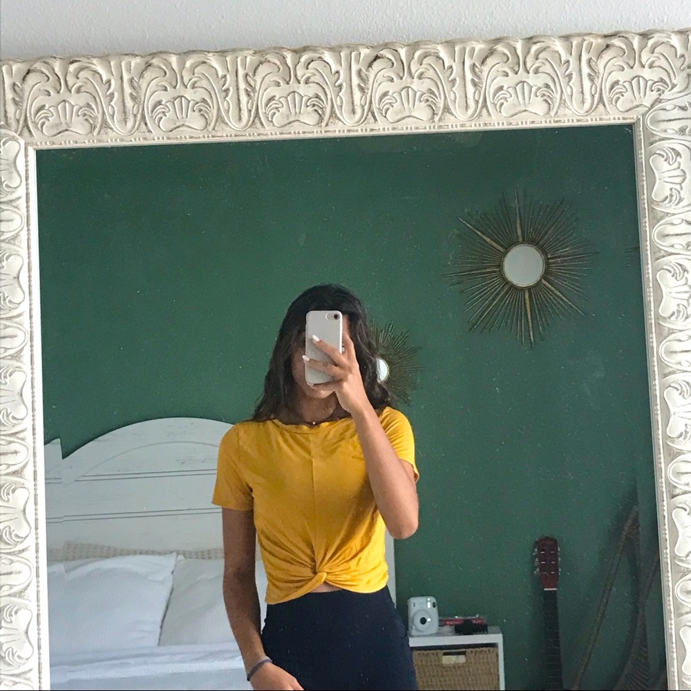 Gaze brand yellow crop tie t-shirt